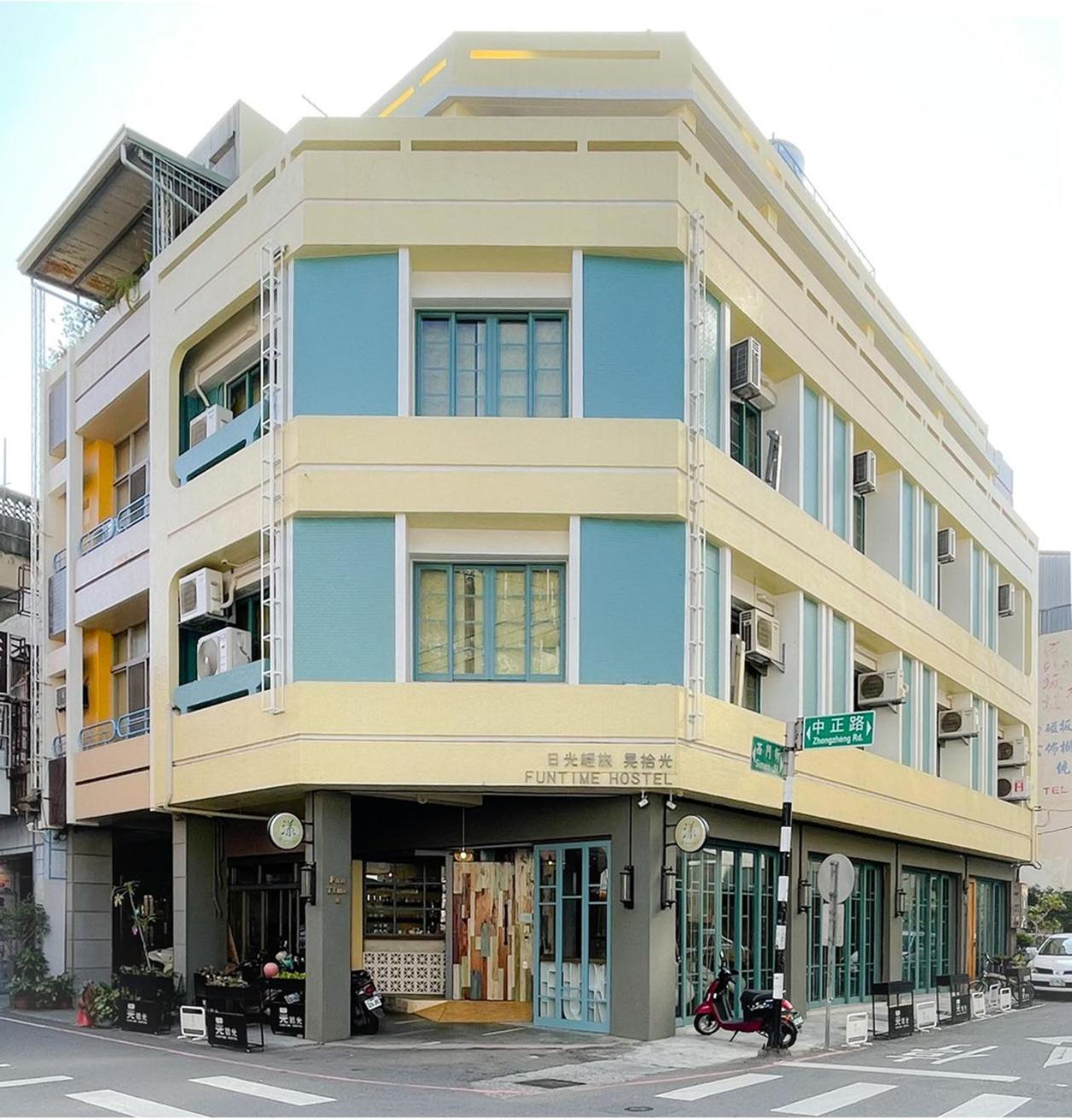 Funtime Hostel Chiayi City Exteriör bild